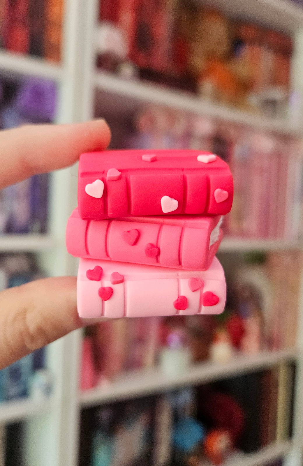 Romance Book Stack Photo Holder | HF 27