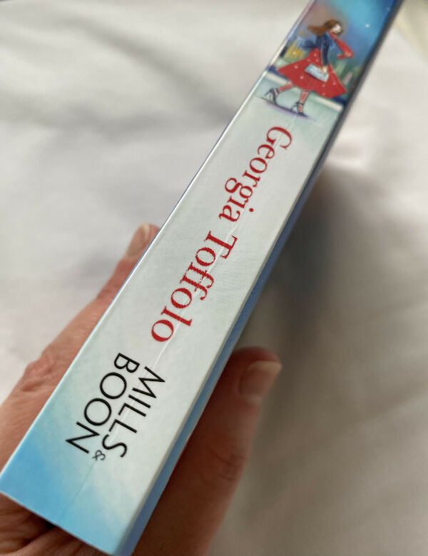 PL-Meet Me in London by Georgia Toffolo